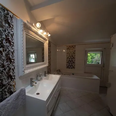 Holiday home Comfortable And Quiet House *