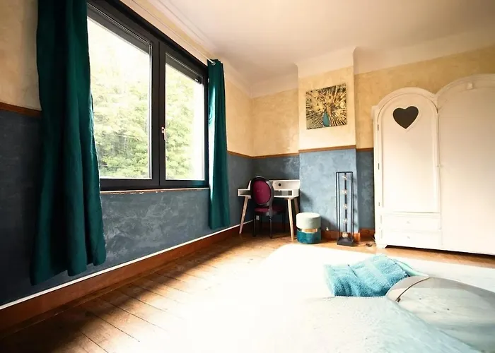 Comfortable And Quiet House * Lens